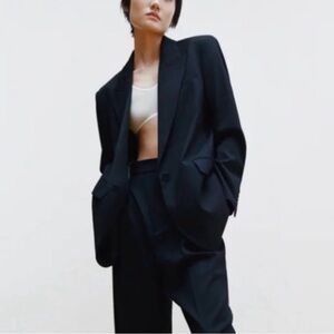 Zara Elegant navy blue blazer